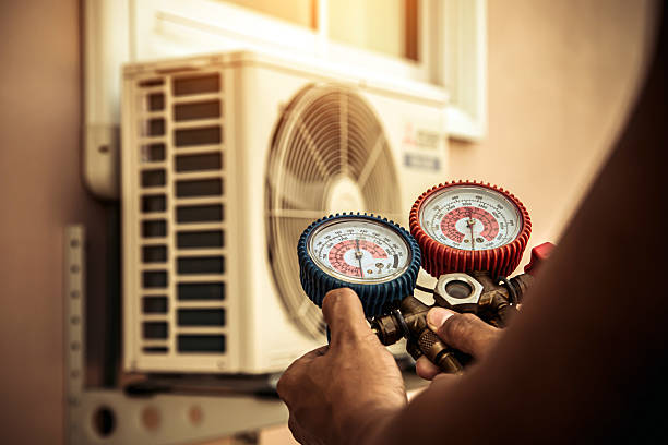 Professional Hvac technician working in Royal Center, IN